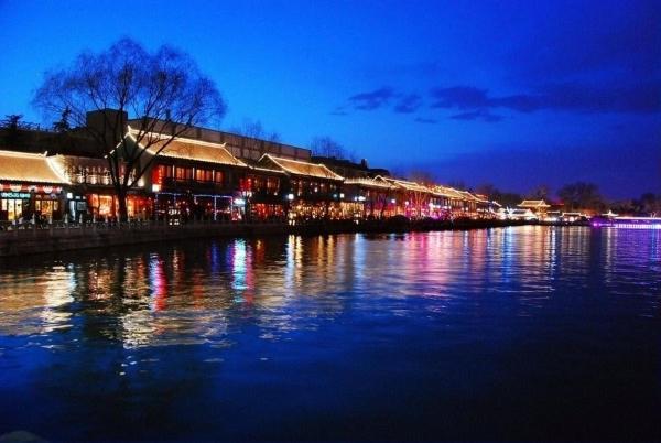 The East Hotel-Very Close To The Drum Tower,The Lama Temple,Houhai Bar Street,And The Forbidden City,There Are Many Old Beijing Traditional Hutongs Around The Hotel ,Experience The Culture Of Old Beijing Hutongs,Near Exit A Of Shichahai On Metro Line Exterior foto